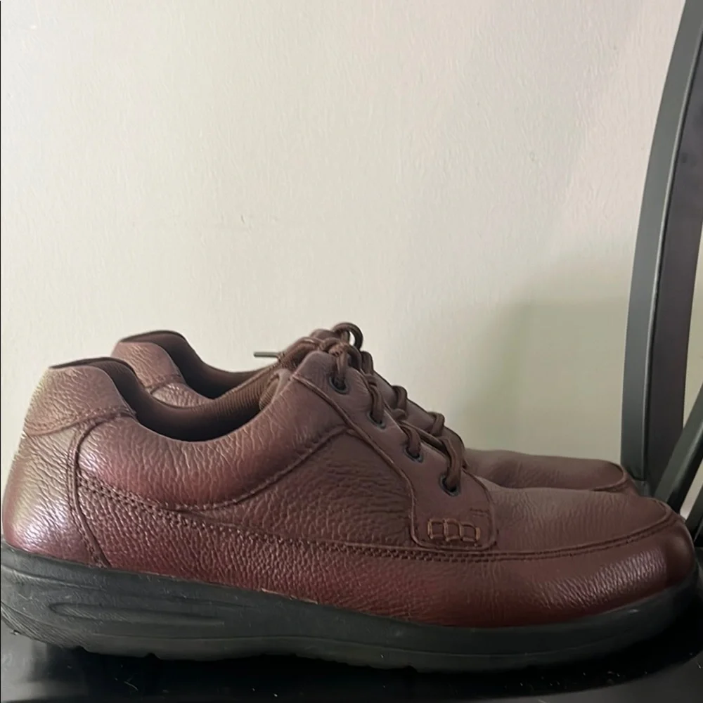 Nunn Bush Brown Leather Lightweight memory foam Oxfords 12M